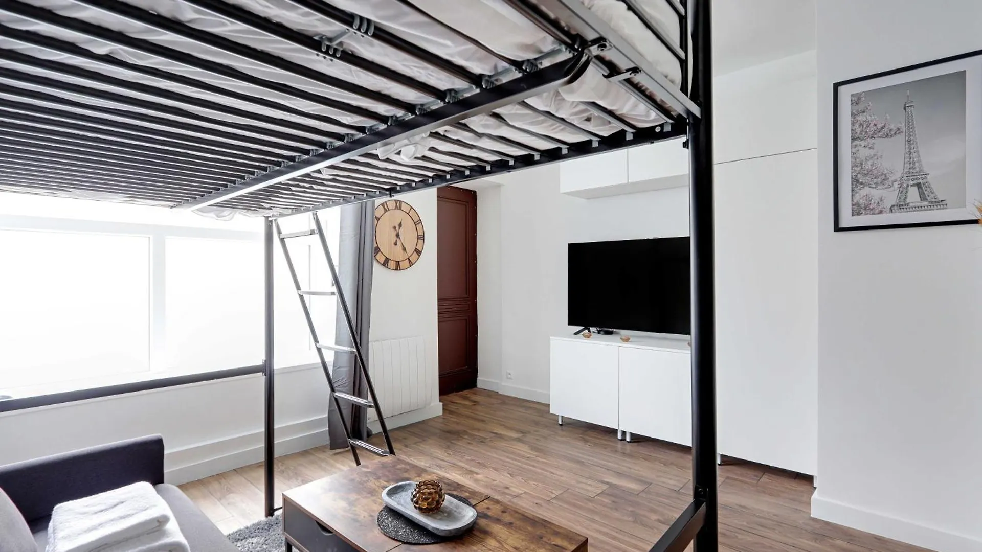 Spacious Studio Cute Neighborhood - Place D'Italie Apartment Paris France