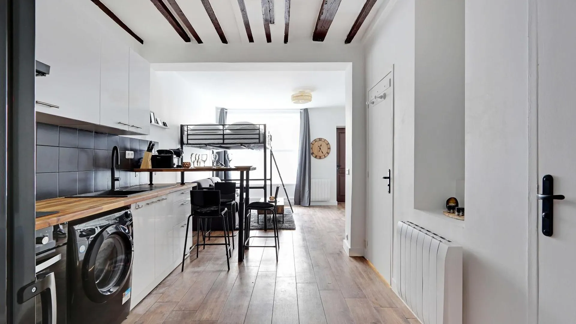 Spacious Studio Cute Neighborhood - Place D'Italie Apartment Paris France